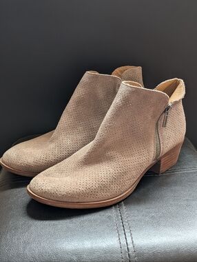 Lucky Brand Bayley2 Tan Leather Perforated Side Zip Up Classic Ankle Boots